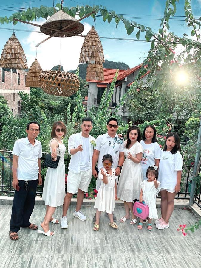 เอลิซาเบธ โฮเต็ล ตัมก็อก Hotel นิญบิ่ญ ภายนอก รูปภาพ